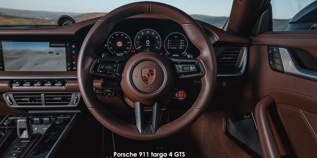 Porsche 911 targa 4 GTS Porsche-911-targa-4-GTS-PCGB25_0185-2025-UK.jpg