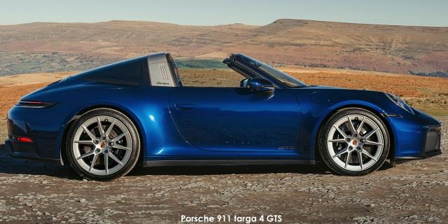 Porsche 911 targa 4 GTS Porsche-911-targa-4-GTS-PCGB25_0208-2025-UK.jpg