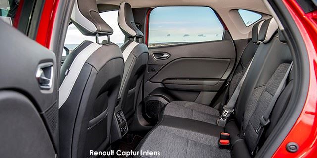 Renault Captur 1.3 Turbo Intens Renault-CapturMY22-RearSeats-Intens--2023.jpg