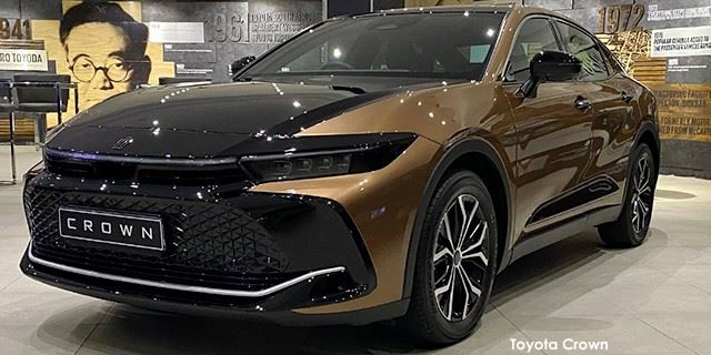 Toyota Crown 2.5 Hybrid E-Four Toyota-Crown-front--2023.02-za.jpg