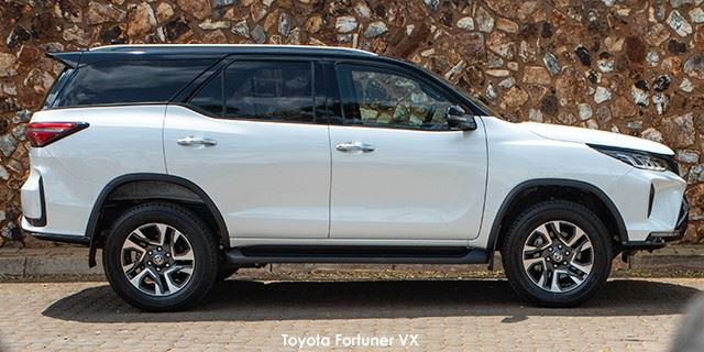 Toyota Fortuner 2.8GD-6 4x4 Toyota-Fortuner-2.8GD-6-4x4-VX-facelift-2-PC3A9753--2023.03-za.jpg