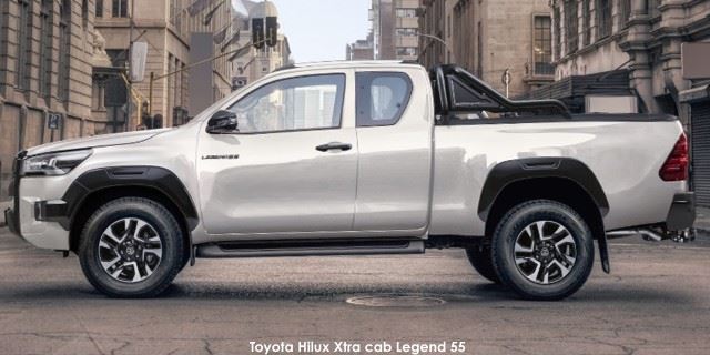 Toyota Hilux 2.8GD-6 Xtra cab Legend 55 Toyota-Hilux-Legend-55-Xtra-cab-side-2025.08.jpg