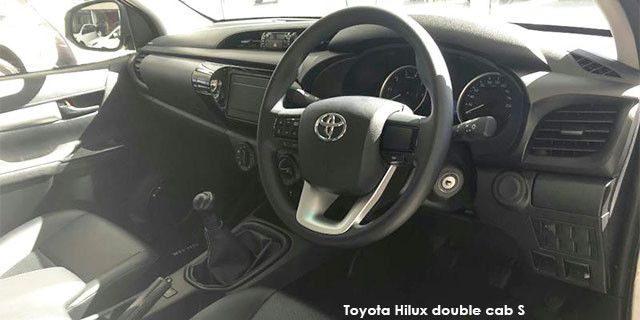 Toyota Hilux 2.7 double cab S Toyota-Hilux-double-cab-S--facelift-id--1808-ZA.jpg