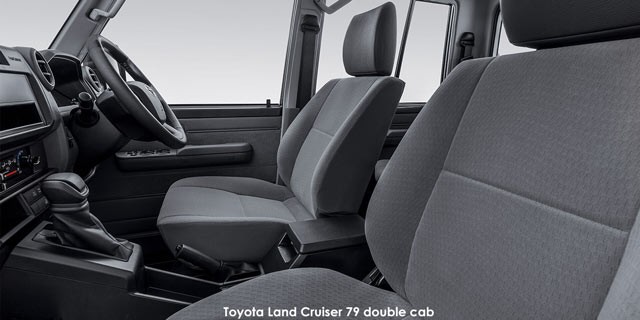 Toyota Land Cruiser 79 4.0 V6 double cab Toyota-Land-Cruiser-79-double-front-seats--2024.02-za.jpg