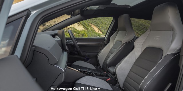Volkswagen Golf 1.4TSI R-Line + Volkswagen-Golf-1.4TSI-R-Line-+--Interior_002-facelift-2025.04.jpg