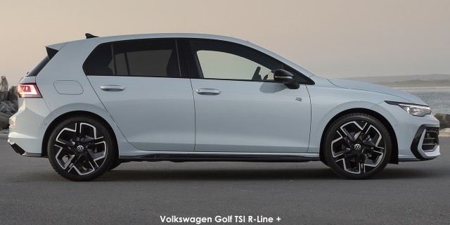 Volkswagen Golf 1.4TSI R-Line + Volkswagen-Golf-1.4TSI-R-Line-+--Static_005-facelift-2025.04.jpg