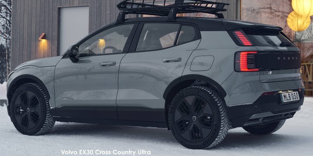 Volvo EX30 Cross Country Ultra Twin Motor Performance Volvo-EX30-Cross-Country-Ultra-Swedish_winter_cabin-339531-2025.jpg