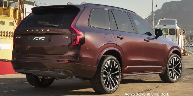 Volvo XC90 B5 AWD Ultra Dark Volvo-XC90-T8-Ultra-Dark-in-South-Africa-(14)-facelift-2-2025.10.jpg