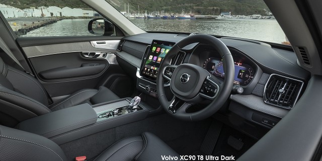 Volvo XC90 B5 AWD Ultra Dark Volvo-XC90-T8-Ultra-Dark-in-South-Africa-(18)-facelift-2-2025.10.jpg