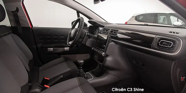 Citroen C3 1.2 Feel DSC_0127-Citroen-C3-facelift-Shine--2021.jpg