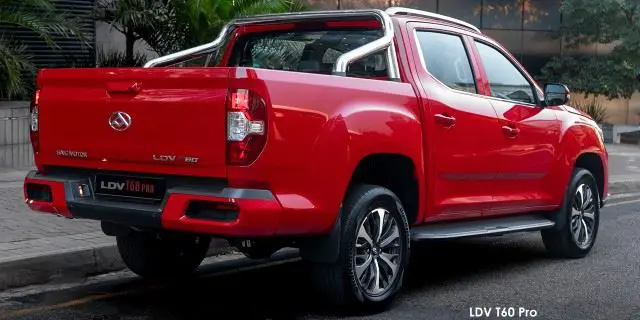 LDV T60 2.0D Bi-Turbo double cab Max Pro 4x4 manual LDV-T60-Pro-rear--2024.05-za.jpg