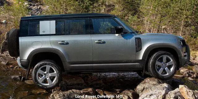 Land Rover Defender P400 SE LR_DEF_110_20MY_Off-Road_100919_21--Land-Rover-Defender--2019.jpg