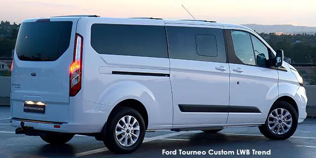Ford Tourneo Custom 2.2TDCi LWB Ambiente tourneo_custom_17--Ford-Tourneo-Custom-LWB-Trend-facelift--1812-ZA.jpg