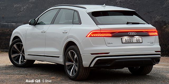 Audi Q8 55TFSI quattro audi_q8_15--Audi-Q8-55TFSI-+-S-line-exterior-package--1905-ZA.jpg