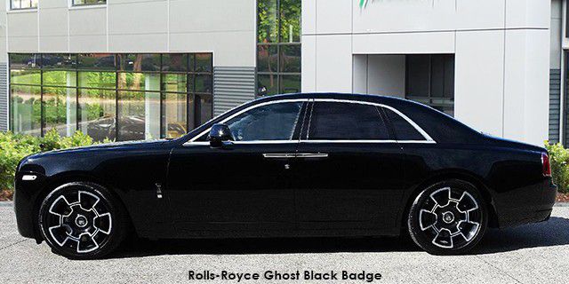 Rolls-Royce Ghost Black Badge rr_7012-20180521_091028652--Rolls-Royce-Ghost-Black-Badge--17-UK.jpg